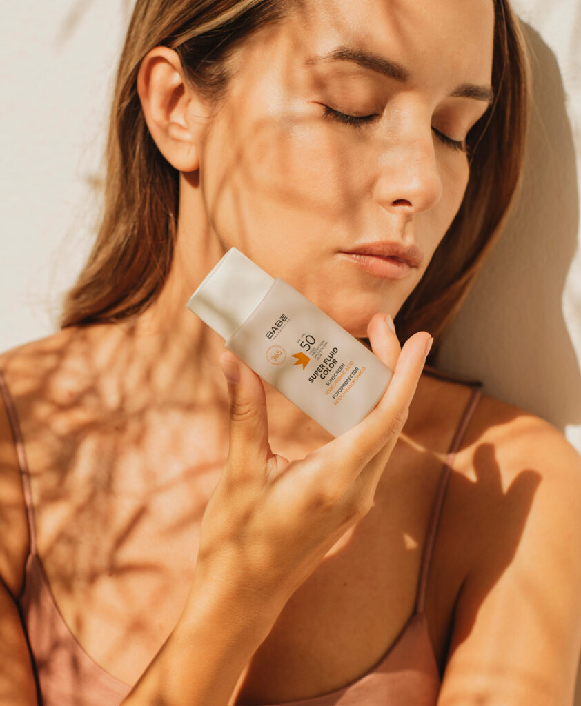 BABE CREME SOLAIRE SUPER FLUIDE COULEUR SPF50 50ML