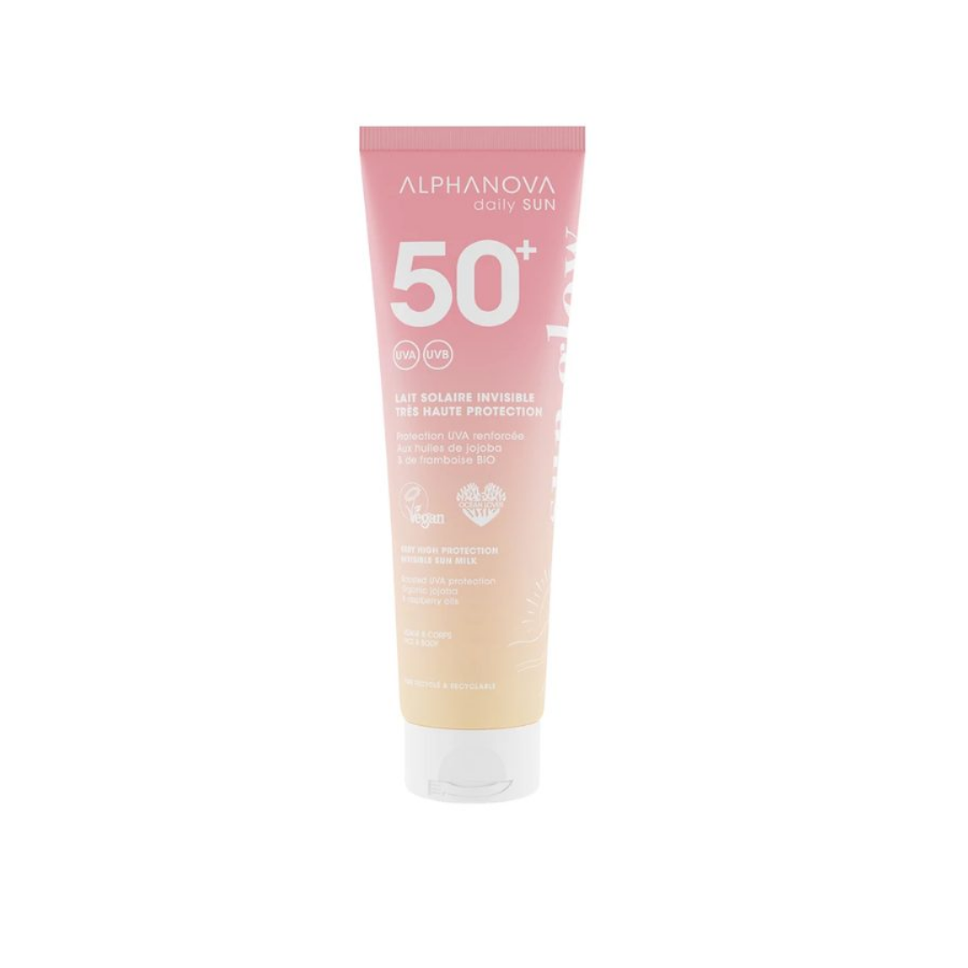 Alphanova-sun-glow-lait-solaire-invisible-spf50-150ml-1.png Creme Alphanova Sun Glow Lait Solaire Spf50+ 150ml – Image 1