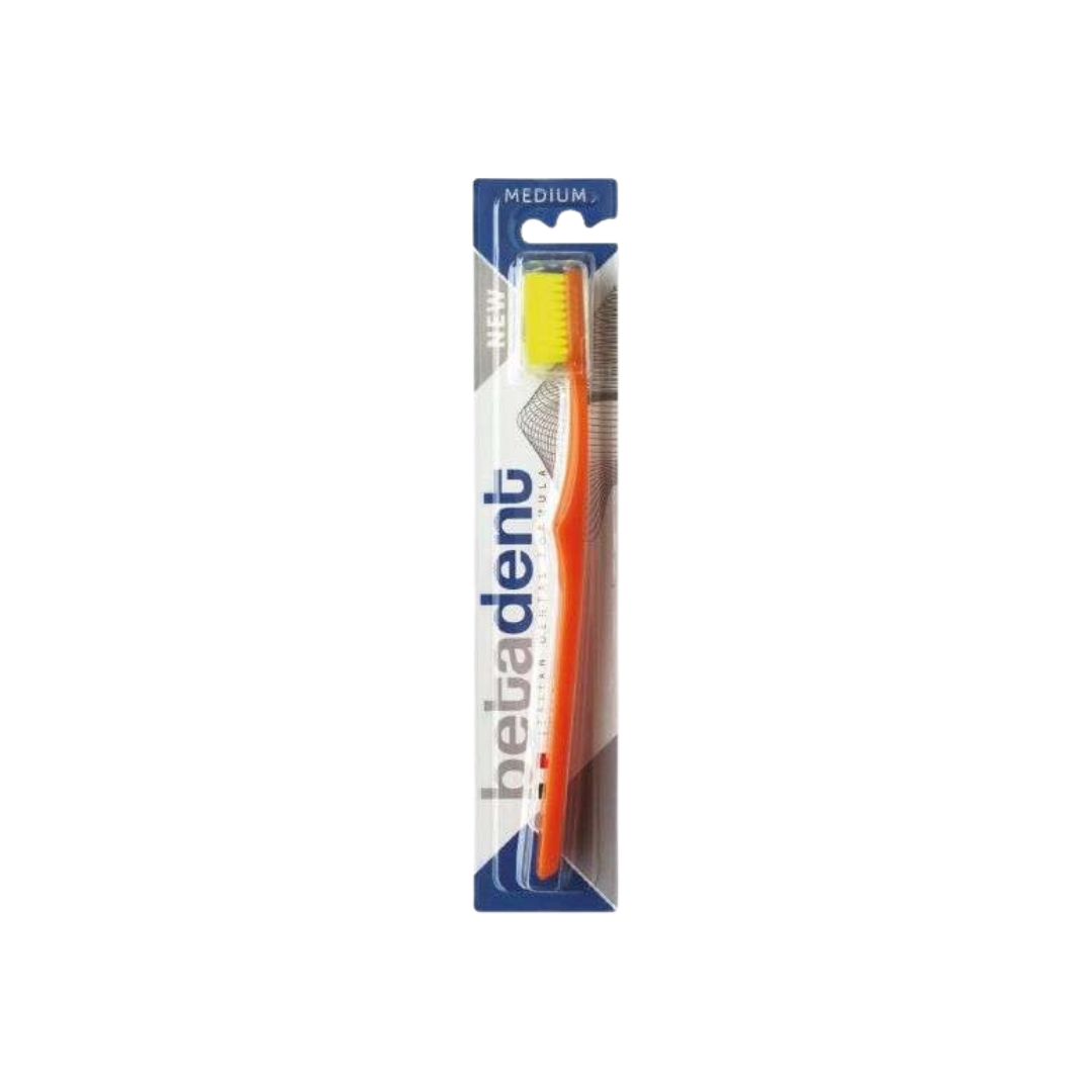 Betadent-Bad-Medium-1.png Betadent Brosse a dents Medium – Image 1