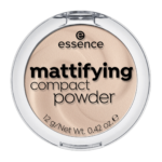 Essence Mattifying Compact Powder 11