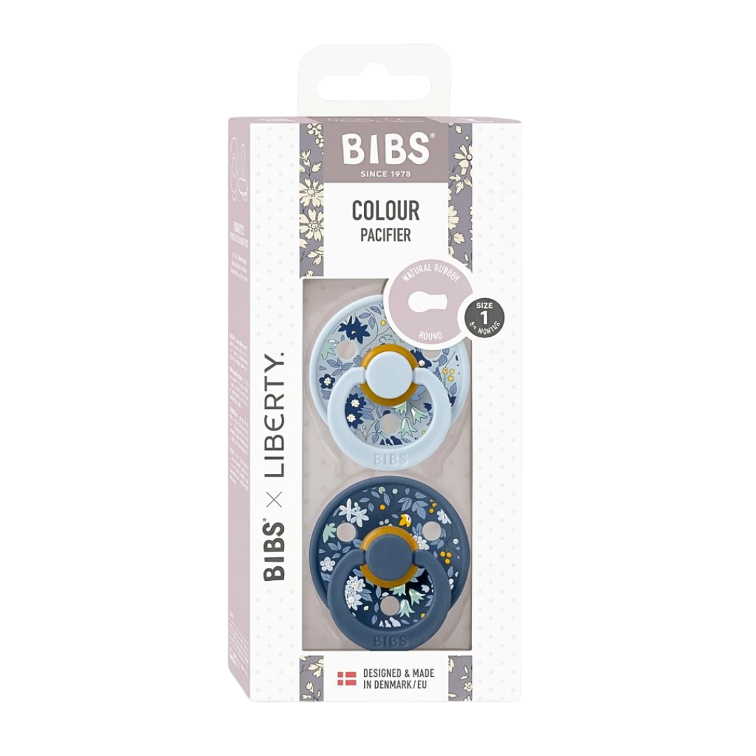 Bibs-2-Suc-Colour-Round-Eloise-Chamomile-Lawn-Baby-Blue-Mix-Size-2.png Bibs 2 Sucettes Colour Round Eloise Chamomile Lawn Baby Blue Mix Size 2 – Image 1